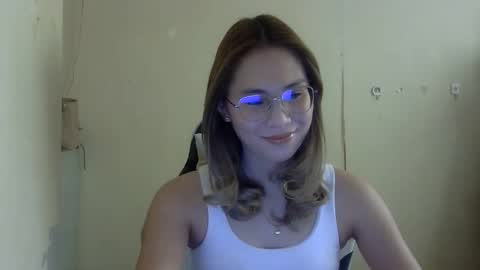 chelly4u69 online show from October 23, 2025, 3:50 am