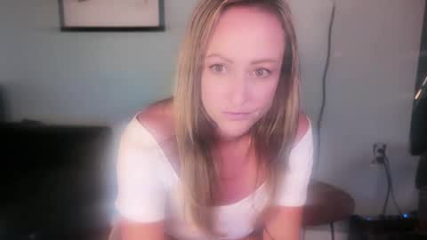 Snapshot of chelseelynn chatting on October 22, 2025, 4:24 am chelsee lynn online show from October 22, 2025, 4:24 am