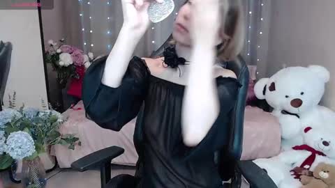 Snapshot of cherishsia chatting on October 13, 2025, 6:24 am Adriana online show from October 13, 2025, 6:24 am