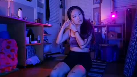 Snapshot of cherrycam777 chatting on October 2, 2025, 2:40 am Miss Cherry online show from October 2, 2025, 2:40 am