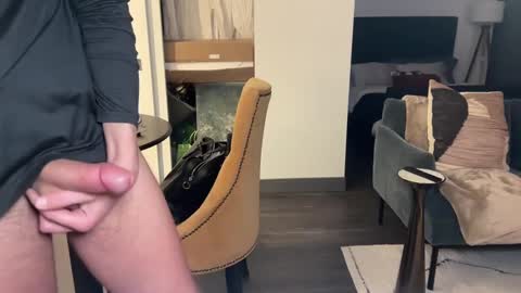 Snapshot of chiguy841 chatting on March 5, 2025, 4:02 am ChiGuy841 online show from March 5, 2025, 4:02 am