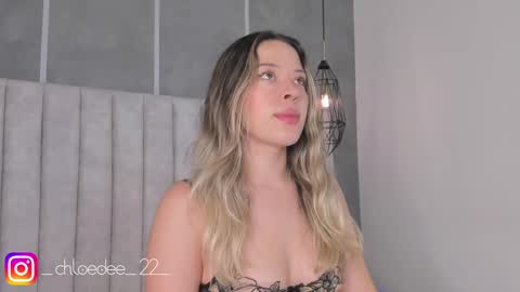 Snapshot of chloe_dee_ chatting on January 20, 2025, 1:42 pm Chloe online show from January 20, 2025, 1:42 pm