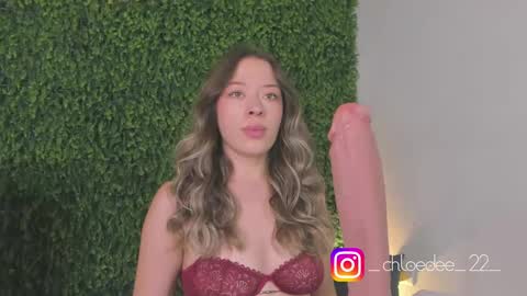 Snapshot of chloe_dee_ chatting on September 23, 2025, 10:51 am Chloe online show from September 23, 2025, 10:51 am