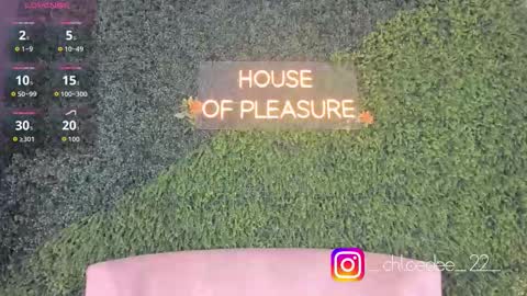 Snapshot of chloe_dee_ chatting on October 12, 2025, 1:10 pm Chloe online show from October 12, 2025, 1:10 pm
