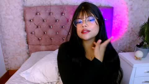 Snapshot of chloe_parkeer chatting on November 10, 2025, 8:52 pm Chloe online show from November 10, 2025, 8:52 pm