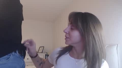 Snapshot of chloecumzz chatting on November 9, 2025, 3:32 pm chloecumzz online show from November 9, 2025, 3:32 pm