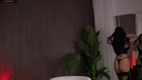 Snapshot of chloedevinex chatting on October 9, 2025, 4:43 am chloedevinex online show from October 9, 2025, 4:43 am