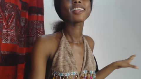 Snapshot of choco_petitqueen chatting on December 25, 2024, 9:56 am choco_petitqueen online show from December 25, 2024, 9:56 am