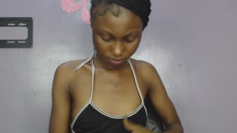 Snapshot of choco_petitqueen chatting on January 12, 2025, 3:03 pm choco_petitqueen online show from January 12, 2025, 3:03 pm