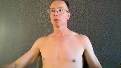 Snapshot of chouffie_81 chatting on September 24, 2025, 9:56 am Chouffie online show from September 24, 2025, 9:56 am