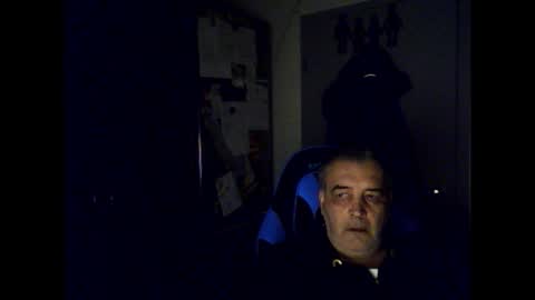 Snapshot of chris250268 chatting on October 26, 2025, 3:56 am Chris online show from October 26, 2025, 3:56 am