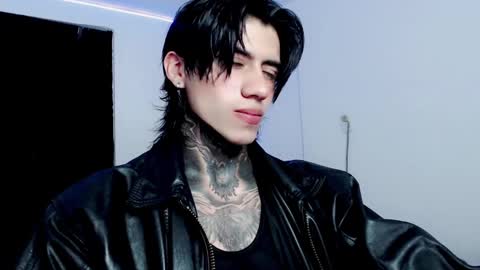 Snapshot of chriss_opp chatting on February 6, 2025, 1:43 pm CHRIS INDEPENT MODEL online show from February 6, 2025, 1:43 pm