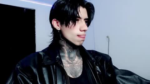 Snapshot of chriss_opp chatting on February 13, 2025, 3:03 pm CHRIS INDEPENT MODEL online show from February 13, 2025, 3:03 pm