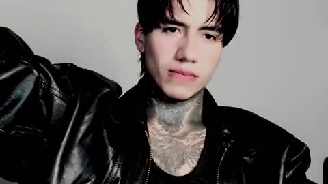 Snapshot of chriss_opp chatting on November 4, 2025, 11:15 pm CHRIS INDEPENT MODEL online show from November 4, 2025, 11:15 pm