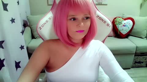 Snapshot of christirose chatting on February 14, 2025, 7:38 am Christi online show from February 14, 2025, 7:38 am