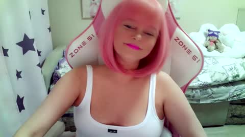 Snapshot of christirose chatting on October 13, 2025, 6:13 am Christi online show from October 13, 2025, 6:13 am