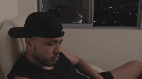 Snapshot of christopherdav chatting on November 14, 2025, 2:10 am Chris online show from November 14, 2025, 2:10 am