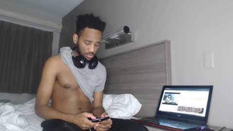 ChrisVacherx online show from February 12, 2025, 4:33 am