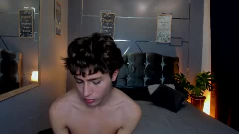 Snapshot of chrristopher77 chatting on October 17, 2025, 1:57 pm chrristopher77 online show from October 17, 2025, 1:57 pm