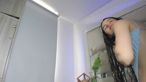 Snapshot of chrystal_jade chatting on December 9, 2024, 4:26 pm instagram chrystaljade.1 online show from December 9, 2024, 4:26 pm