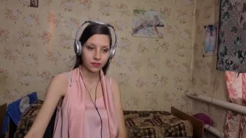 Snapshot of cirabonnet chatting on October 29, 2025, 10:17 am Lisa Salivan online show from October 29, 2025, 10:17 am