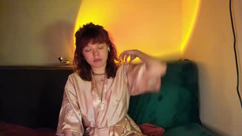 Snapshot of clancyosbourne chatting on December 10, 2024, 12:39 am Clancy online show from December 10, 2024, 12:39 am