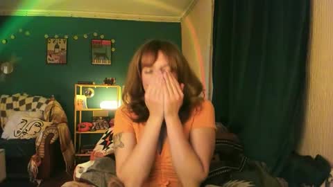 Snapshot of clancyosbourne chatting on October 15, 2025, 6:08 pm Clancy online show from October 15, 2025, 6:08 pm