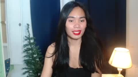 Snapshot of clara_marimar chatting on October 12, 2025, 12:15 pm CLARA online show from October 12, 2025, 12:15 pm