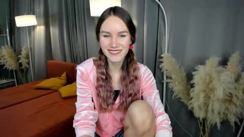 Snapshot of clare_ff chatting on March 7, 2025, 9:29 am Claire online show from March 7, 2025, 9:29 am