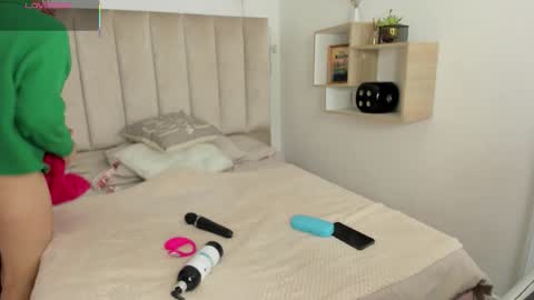 Snapshot of clhoe_johnson_ chatting on September 9, 2025, 11:32 am clhoe_johnson_ online show from September 9, 2025, 11:32 am