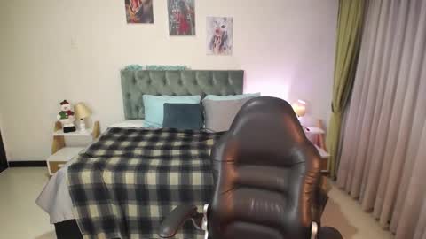 Snapshot of clown_face chatting on December 31, 2024, 4:49 am emely dolce online show from December 31, 2024, 4:49 am