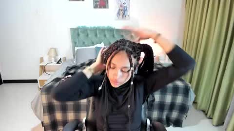 emely dolce online show from February 6, 2025, 3:27 am