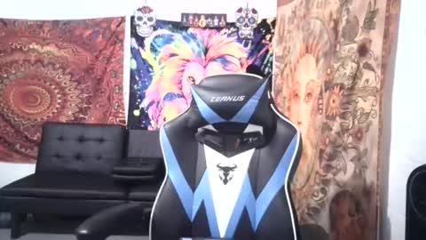 Snapshot of cococakez69 chatting on December 2, 2024, 6:09 am Cococakez online show from December 2, 2024, 6:09 am