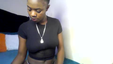 Snapshot of cocolatti1 chatting on October 20, 2025, 6:52 pm coco online show from October 20, 2025, 6:52 pm