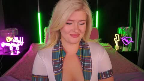 onlyfans amyleyy online show from October 6, 2025, 6:44 am