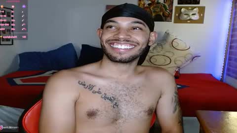 Snapshot of colinlatinbrown chatting on December 18, 2024, 2:32 am IG  online show from December 18, 2024, 2:32 am