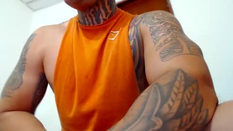 Snapshot of colombian_monster_cock chatting on December 15, 2024, 5:10 pm camilo online show from December 15, 2024, 5:10 pm