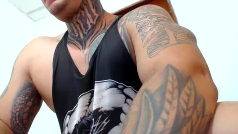 Snapshot of colombian_monster_cock chatting on December 17, 2024, 2:22 pm camilo online show from December 17, 2024, 2:22 pm