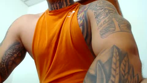 Snapshot of colombian_monster_cock chatting on February 7, 2025, 5:18 pm camilo online show from February 7, 2025, 5:18 pm