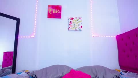  Nahomi  online show from December 17, 2024, 12:12 am