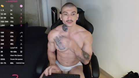 Snapshot of colombianmuscle8 chatting on February 15, 2025, 3:31 am colombianmuscle8 online show from February 15, 2025, 3:31 am