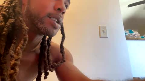 Snapshot of columbusohio614 chatting on December 6, 2024, 4:06 pm Heavyd614 online show from December 6, 2024, 4:06 pm