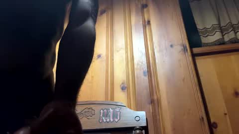 Snapshot of columbusohio614 chatting on December 16, 2024, 4:13 am Heavyd614 online show from December 16, 2024, 4:13 am