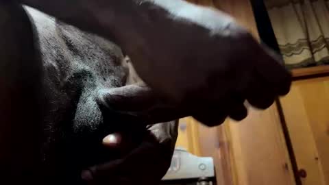 Snapshot of columbusohio614 chatting on December 19, 2024, 5:40 am Heavyd614 online show from December 19, 2024, 5:40 am