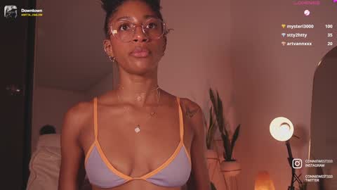 Snapshot of connie_west0 chatting on January 20, 2025, 12:25 am independent model online show from January 20, 2025, 12:25 am