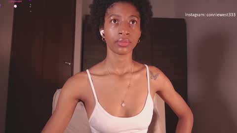 Snapshot of connie_west0 chatting on November 11, 2025, 12:43 am independent model online show from November 11, 2025, 12:43 am