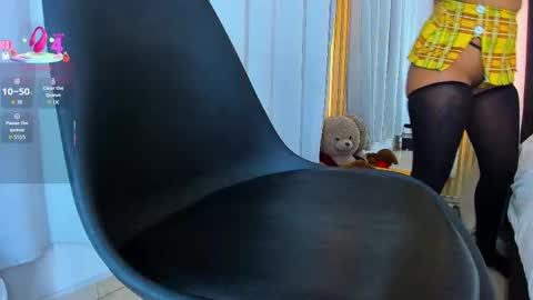 Snapshot of coraline_v chatting on October 7, 2025, 2:31 am Coraline connected from 10 pm to 6 am Colombia time online show from October 7, 2025, 2:31 am