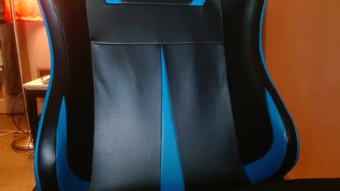 Snapshot of cosmicjones88 chatting on January 4, 2025, 4:33 am cosmicjones88 online show from January 4, 2025, 4:33 am