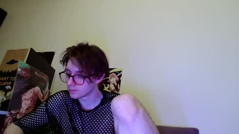 Snapshot of cosmonudes chatting on December 4, 2024, 5:49 am Barry online show from December 4, 2024, 5:49 am