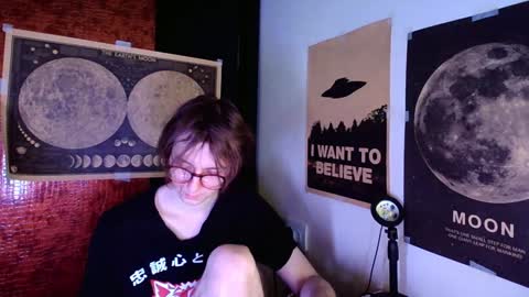 Snapshot of cosmonudes chatting on December 16, 2024, 1:42 am Barry online show from December 16, 2024, 1:42 am